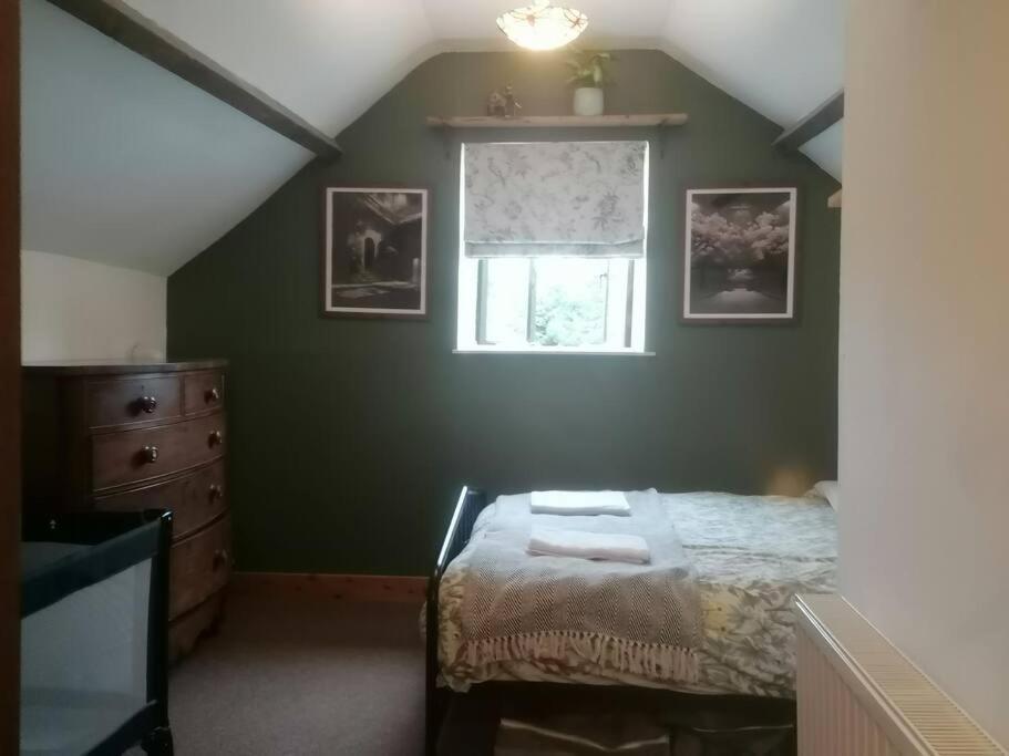 The Old Barn, Cosy Townhouse In Leominster Villa ภายนอก รูปภาพ